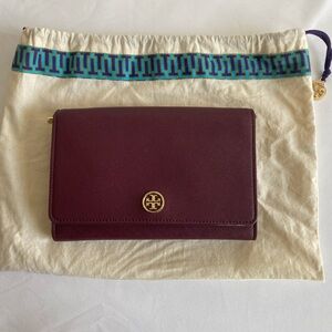 Tory Burch Robinson Clutch Wallet with gold chain